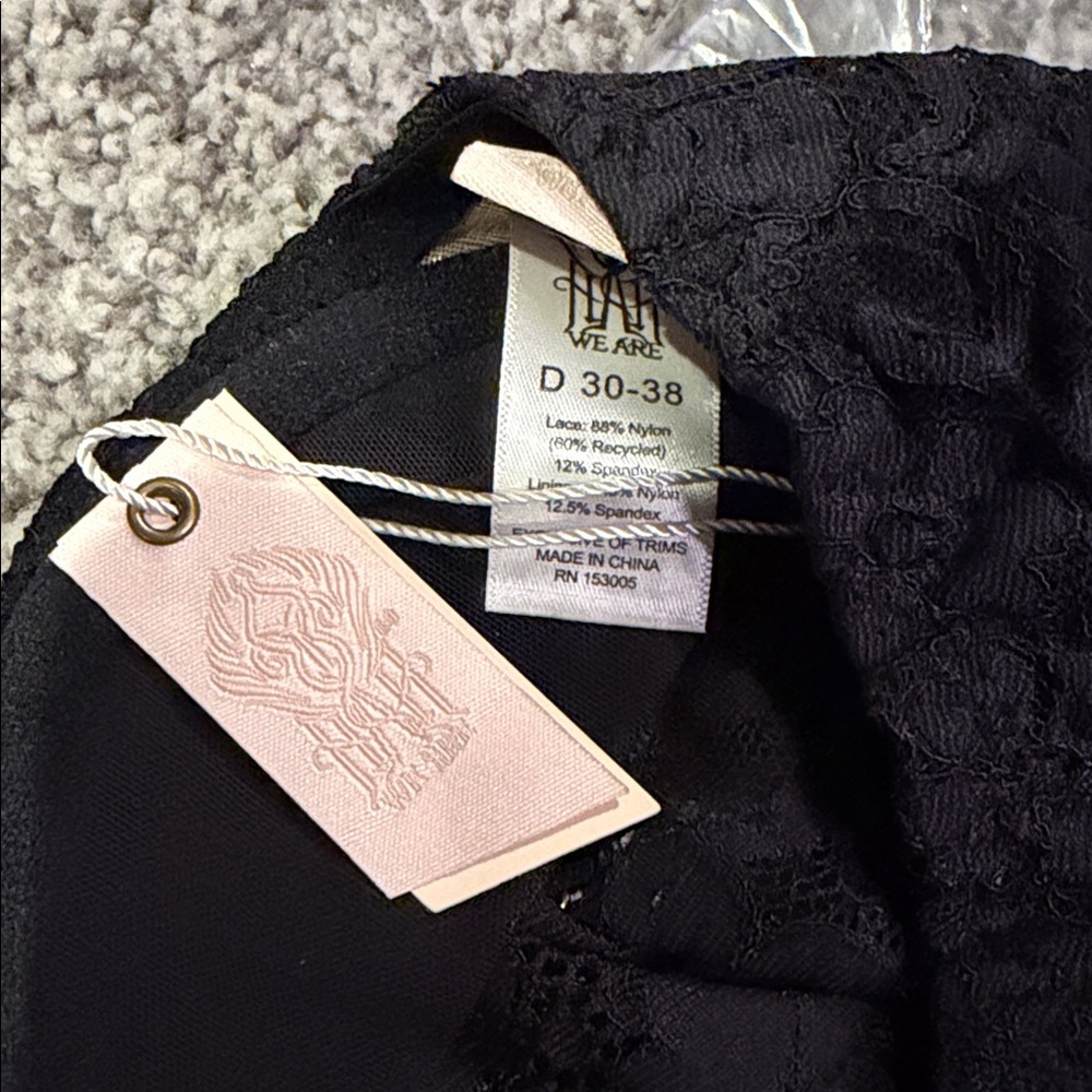 NWT Revolve We Are HAH “Hook Up” Bra in Noir (Black), 30-38D - Picture 8 of 8